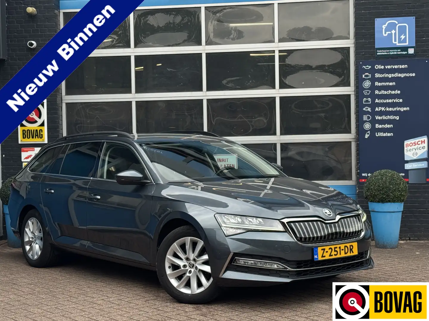 Skoda Superb Combi Hybrid 1.4 TSI iV PHEV Business Edition Plus Grijs - 1