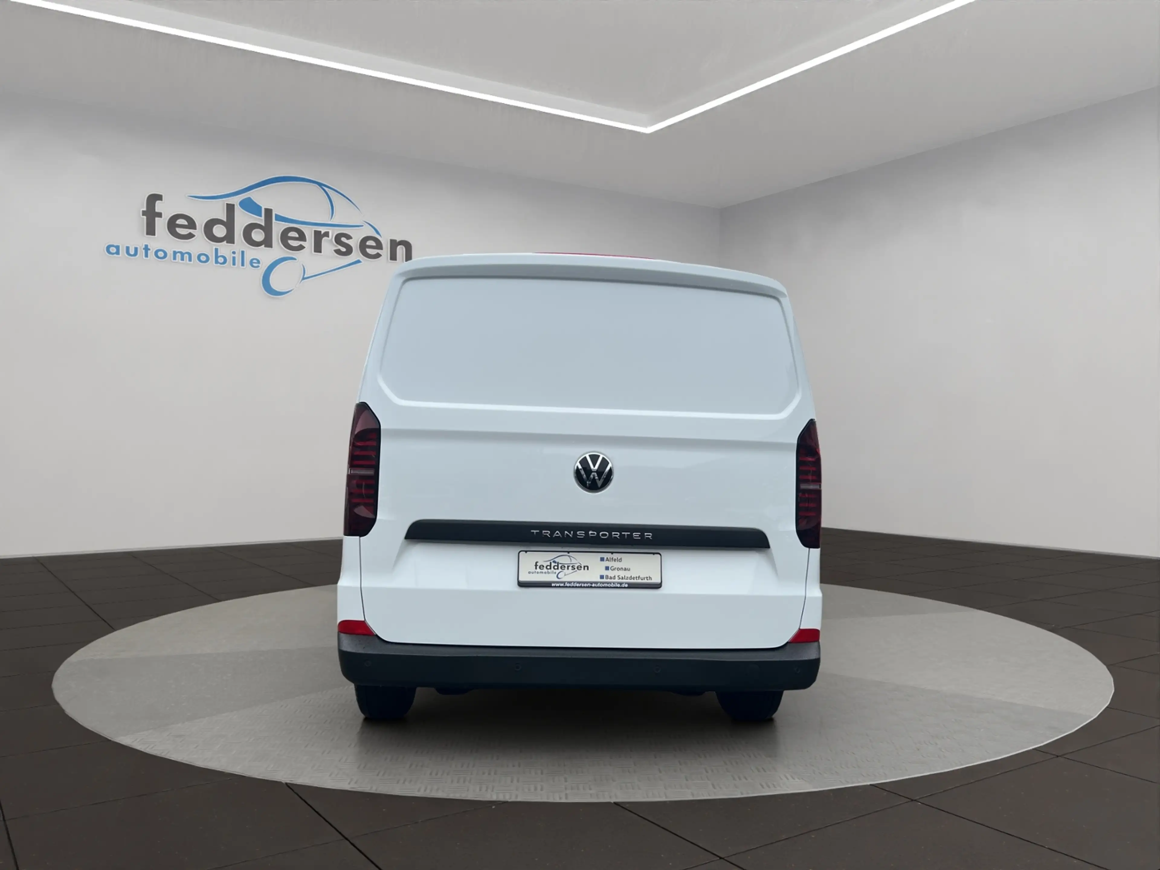 Volkswagen T7 Caravelle Kasten 2.0 TDI Klima Tempomat PDC — photo 6