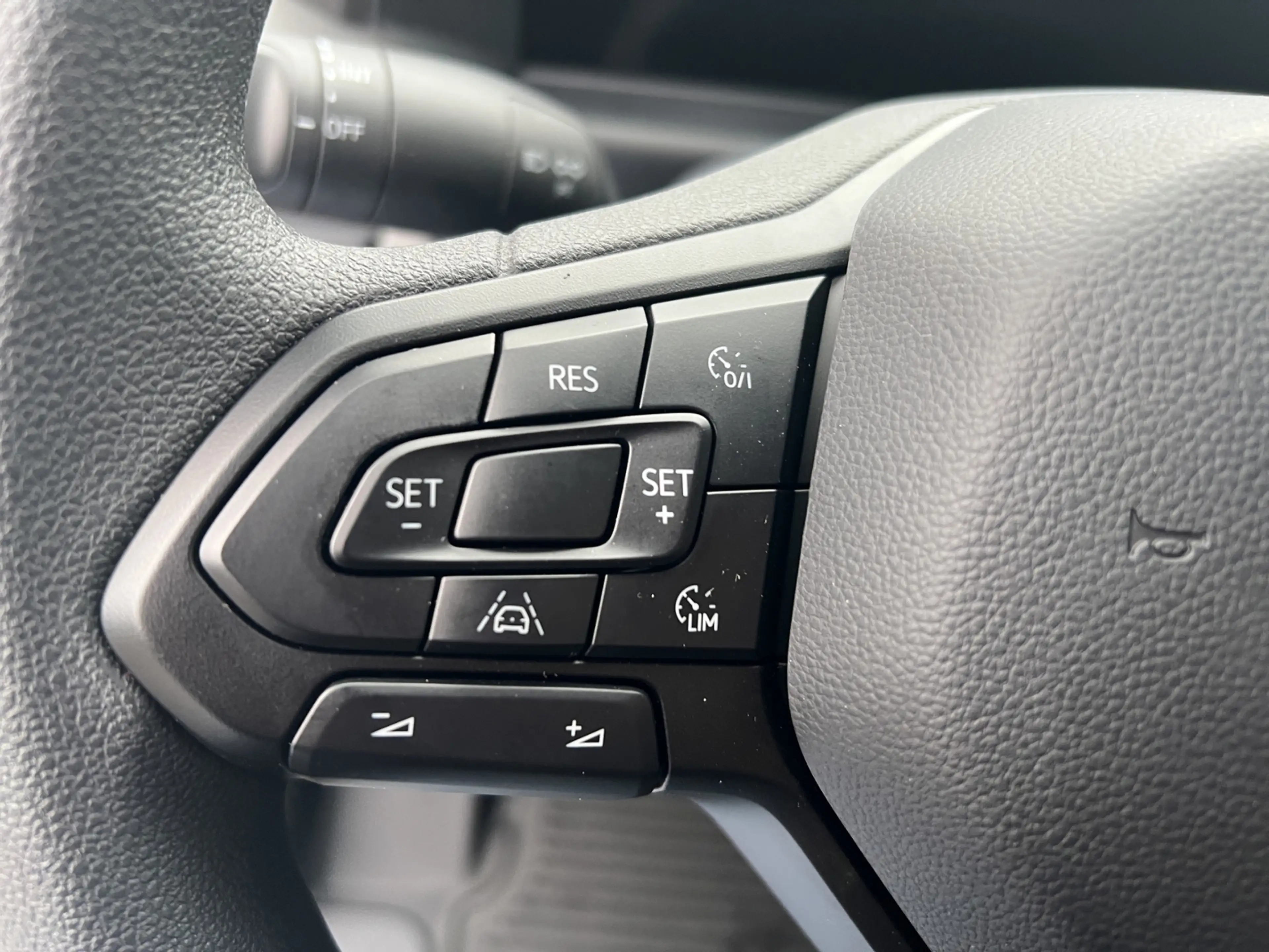 Volkswagen T7 Caravelle Kasten 2.0 TDI Klima Tempomat PDC — photo 15