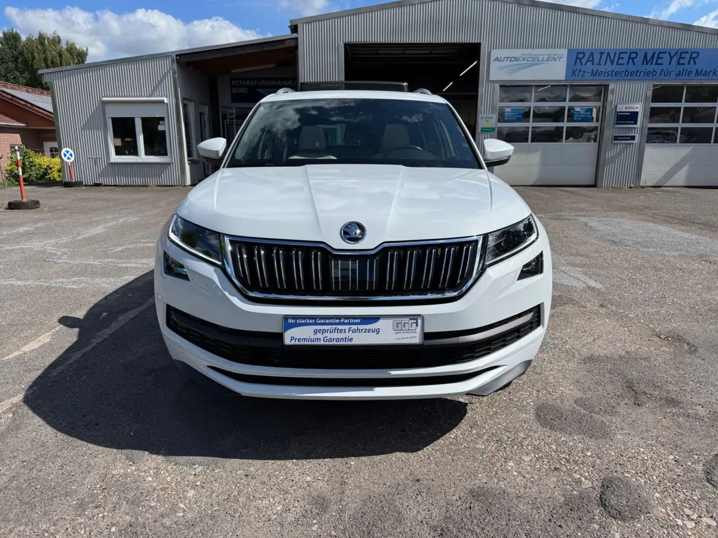 Skoda Kodiaq L&K 4x4 Panorama/ 360 Grad/ AHK Wit - 2
