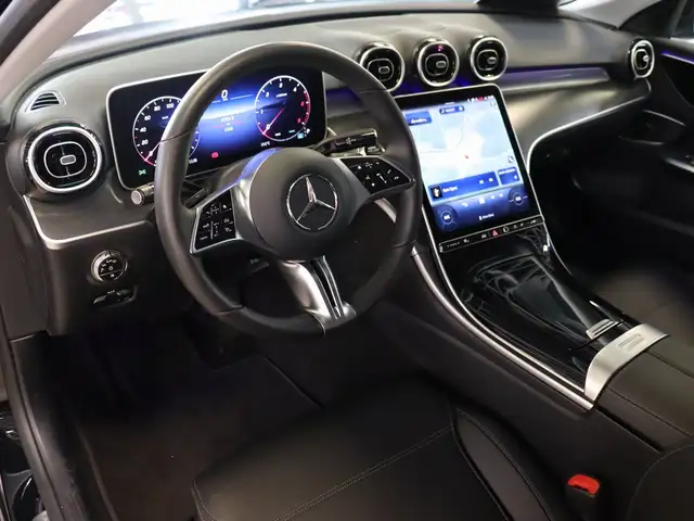Mercedes-Benz C view 8