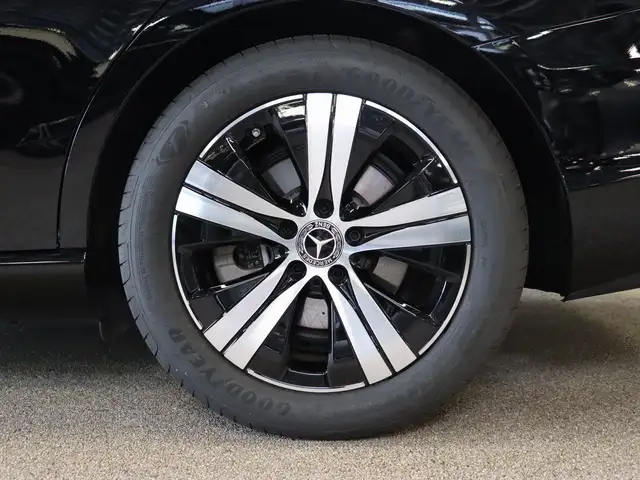 Mercedes-Benz C view 7