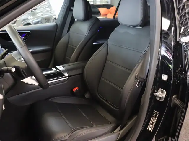 Mercedes-Benz C view 10
