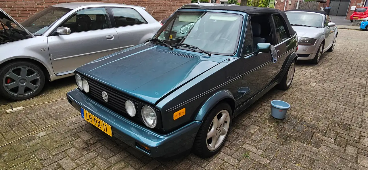 Volkswagen Golf Cabriolet 1.8 Etienne Aigner USA, foto 2