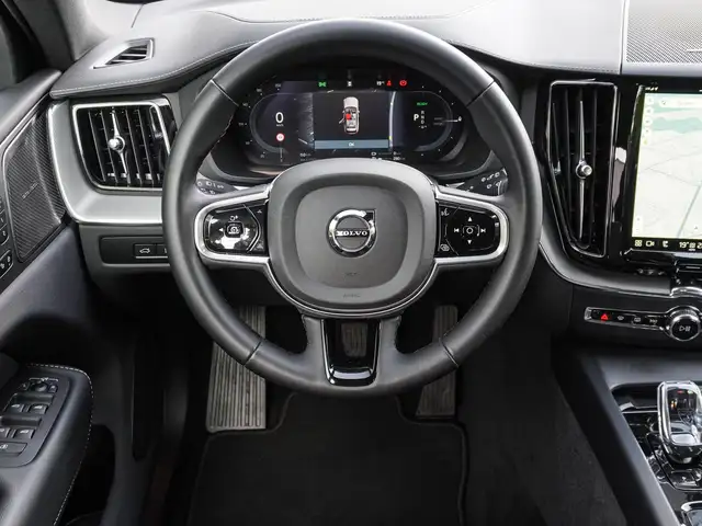 Volvo XC60 view 11