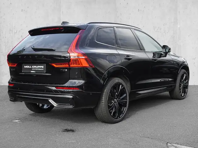 Volvo XC60 view 4