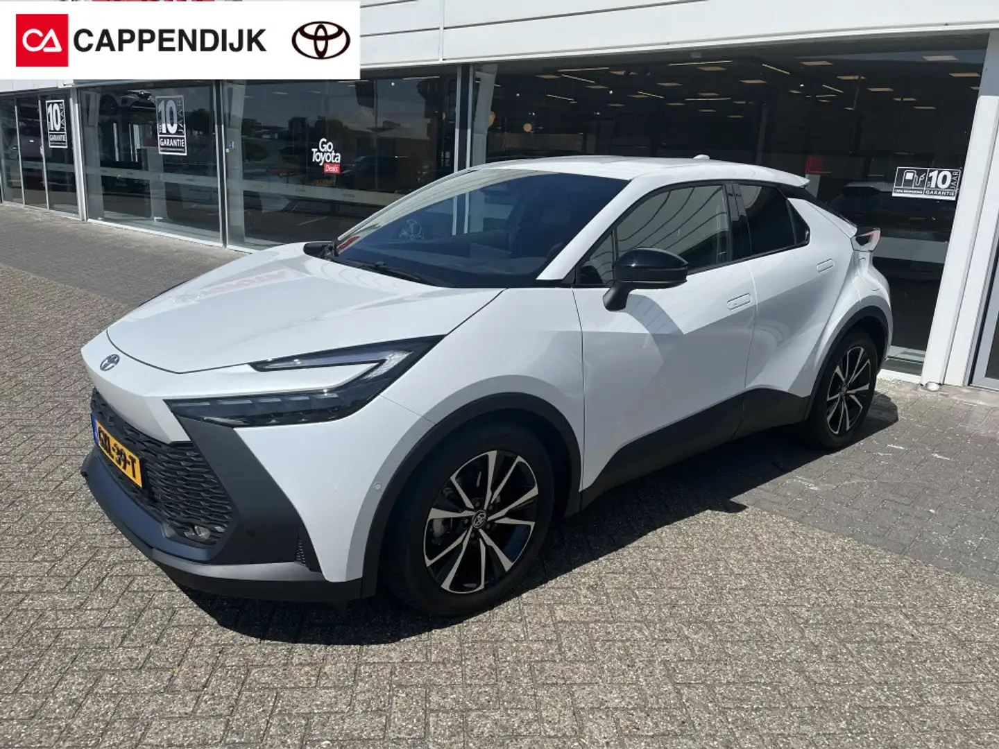 Toyota C-HR | DEMO | 1.8 Hybr 140 First Edition Bianco - 1