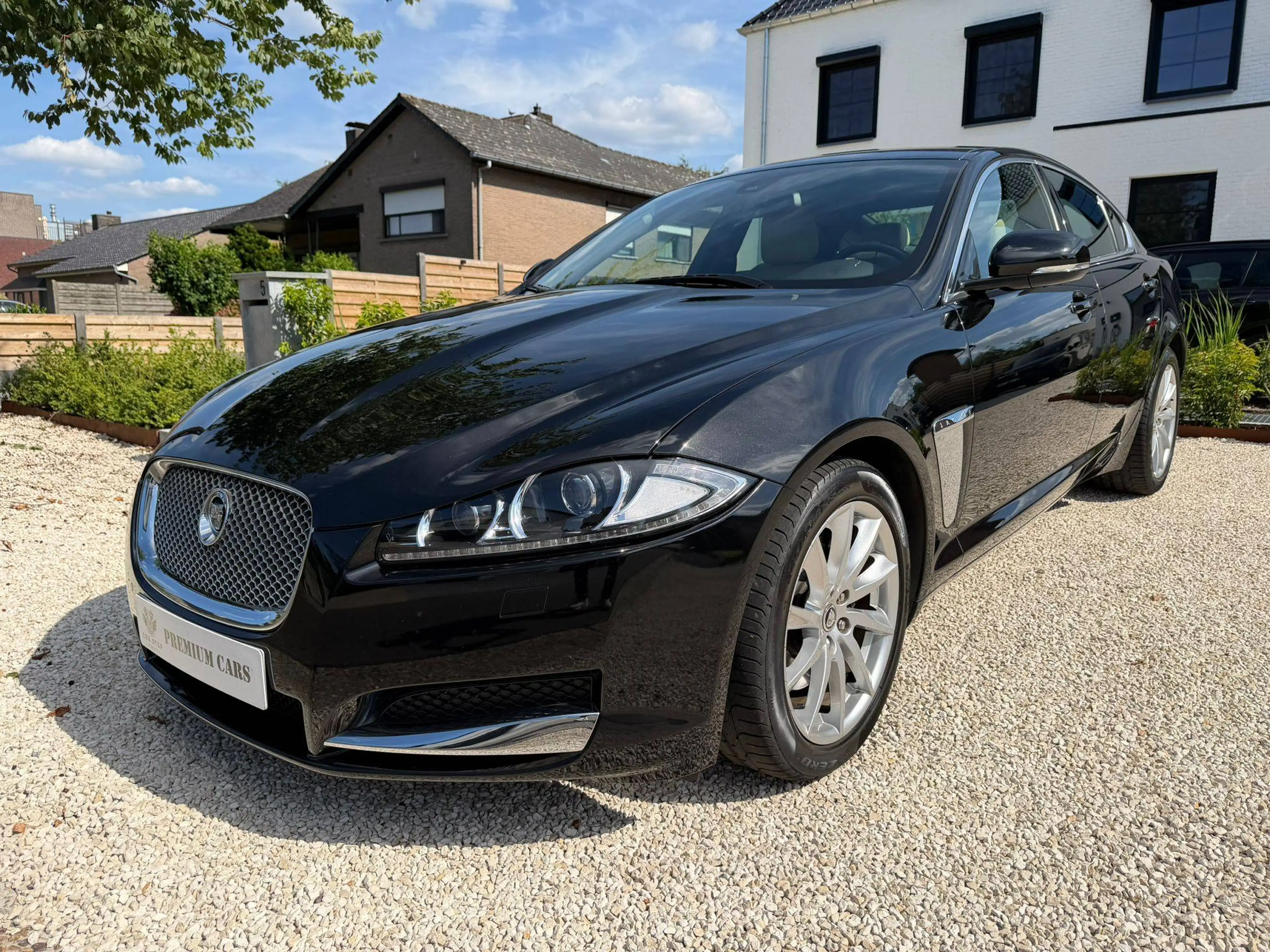Jaguar XF XF 2.2 D Unieke staat! 1 Jaar Garantie! — photo 14