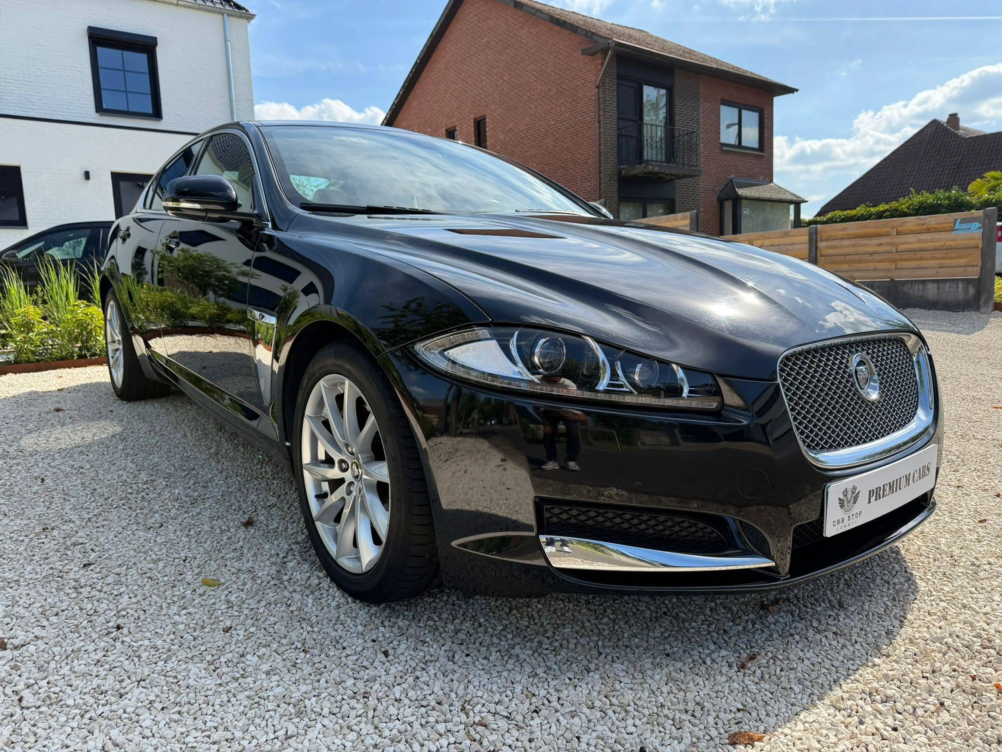 Jaguar XF XF 2.2 D Unieke staat! 1 Jaar Garantie! — photo 2