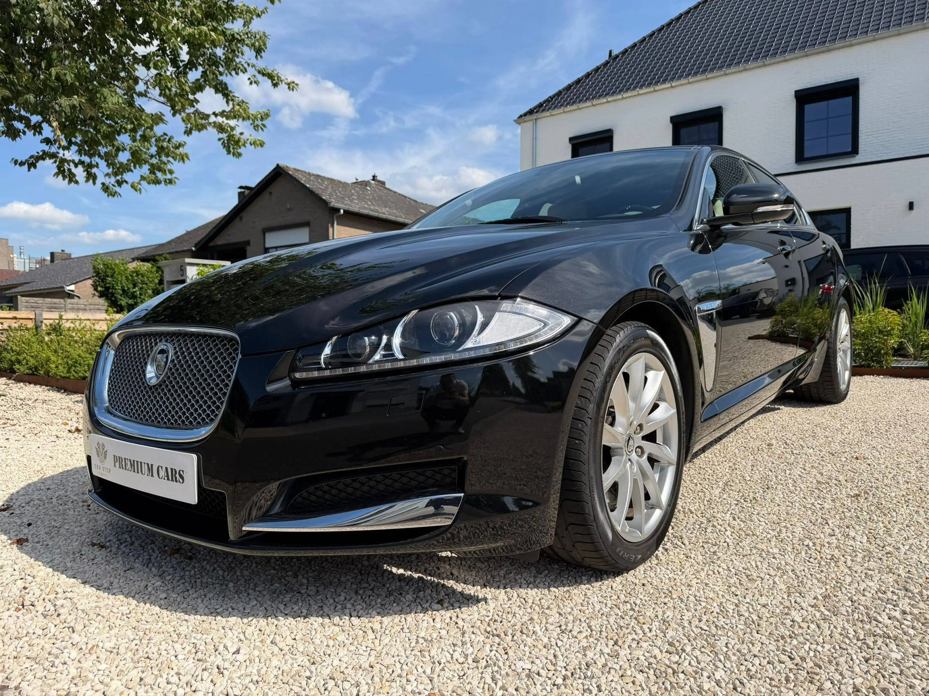 Jaguar XF XF 2.2 D Unieke staat! 1 Jaar Garantie! — photo 15