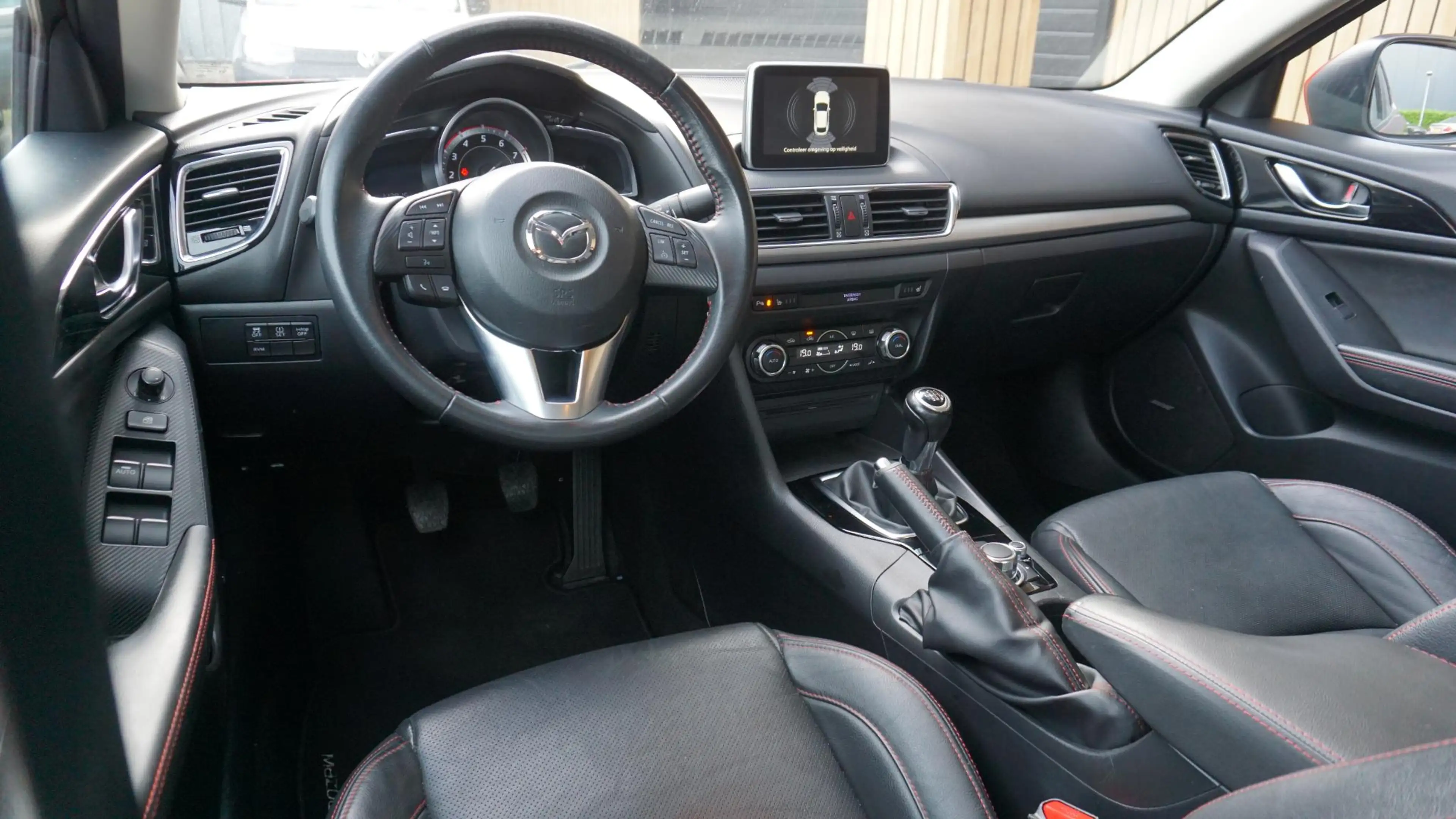 Mazda 3 2.0 120pk GT-M *Black Optik* Leder HUD BOSE LED St — photo 9