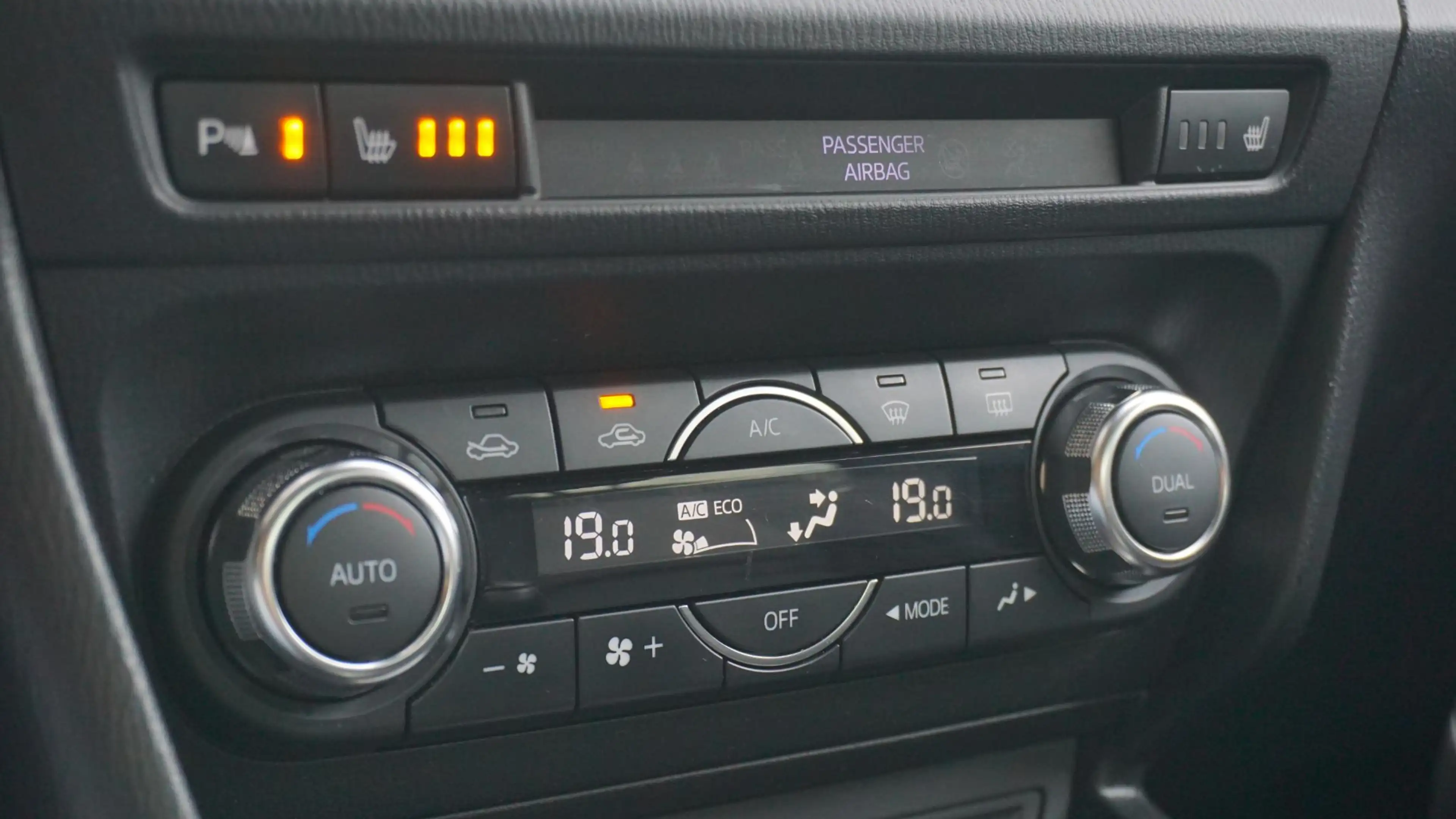 Mazda 3 2.0 120pk GT-M *Black Optik* Leder HUD BOSE LED St — photo 18