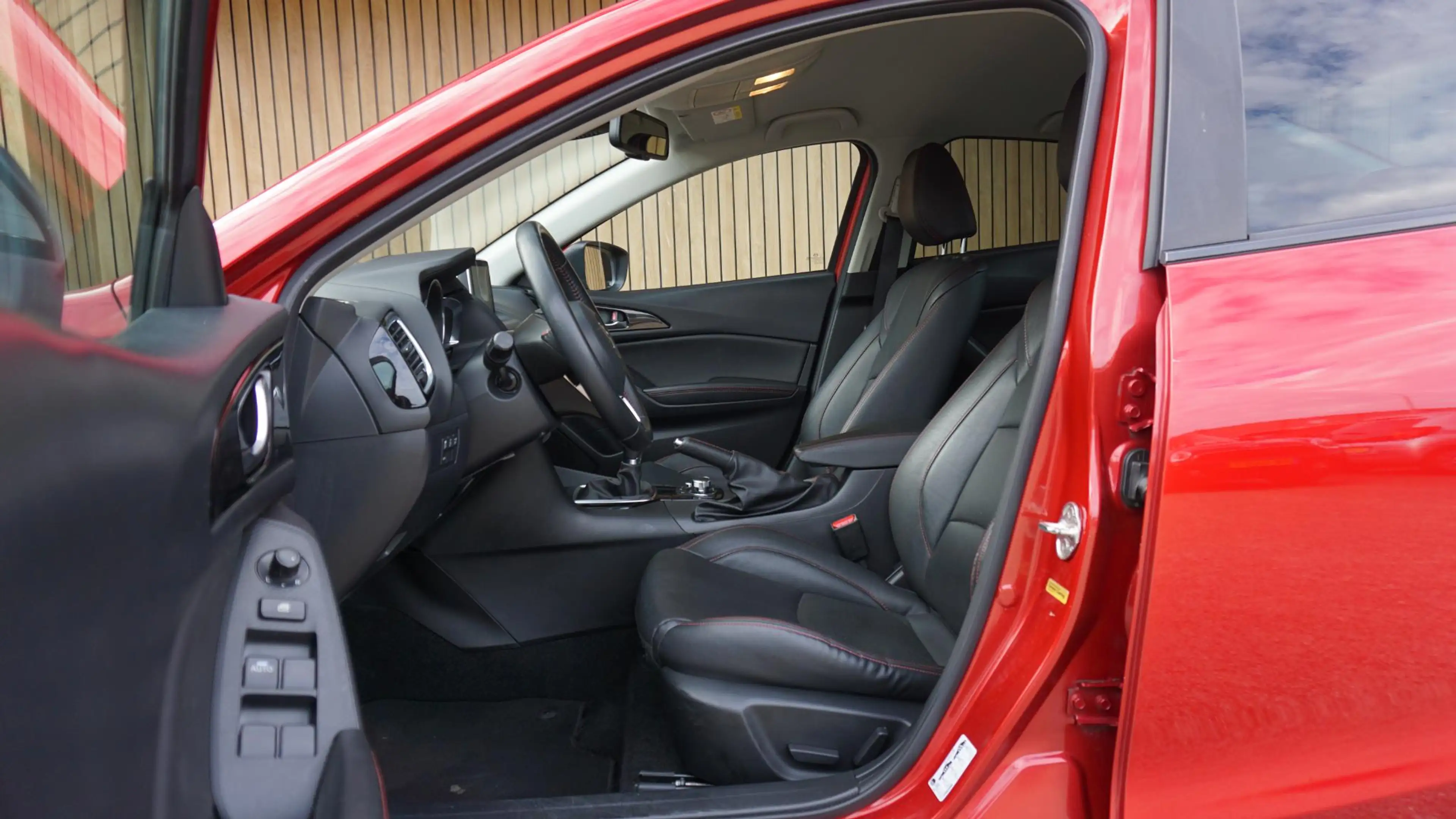 Mazda 3 2.0 120pk GT-M *Black Optik* Leder HUD BOSE LED St — photo 7