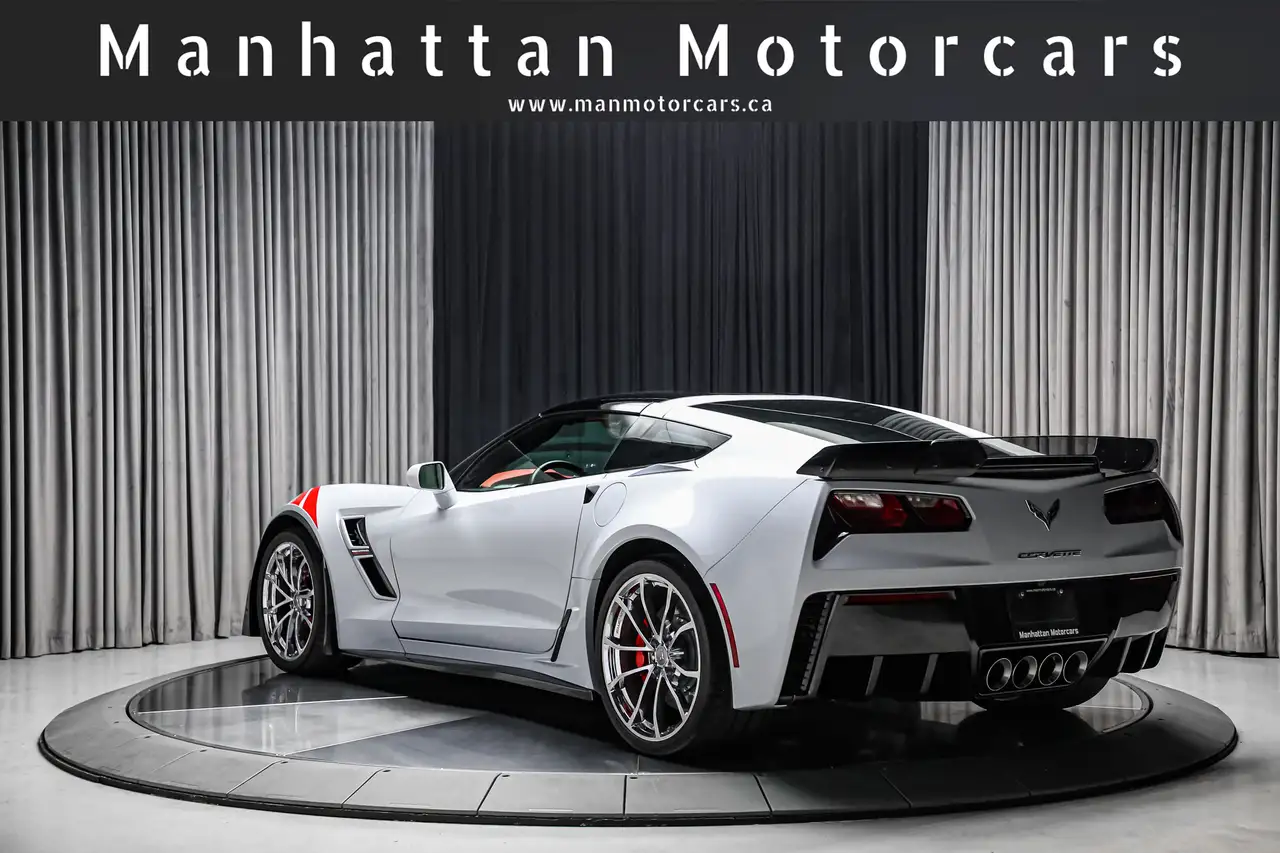 Chevrolet Corvette снимка Chevrolet Corvette