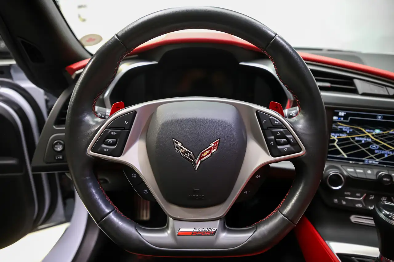 Chevrolet Corvette снимка Chevrolet Corvette