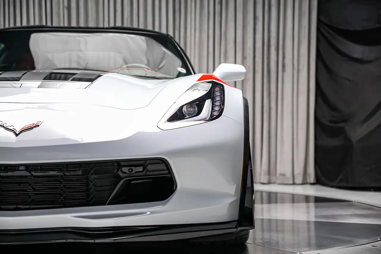 Chevrolet Corvette снимка Chevrolet Corvette