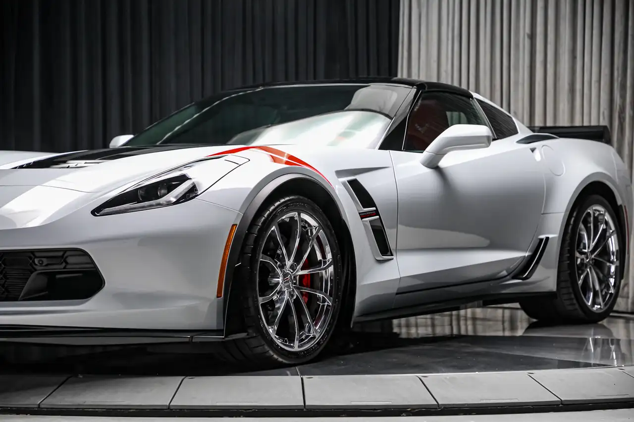 Chevrolet Corvette снимка Chevrolet Corvette