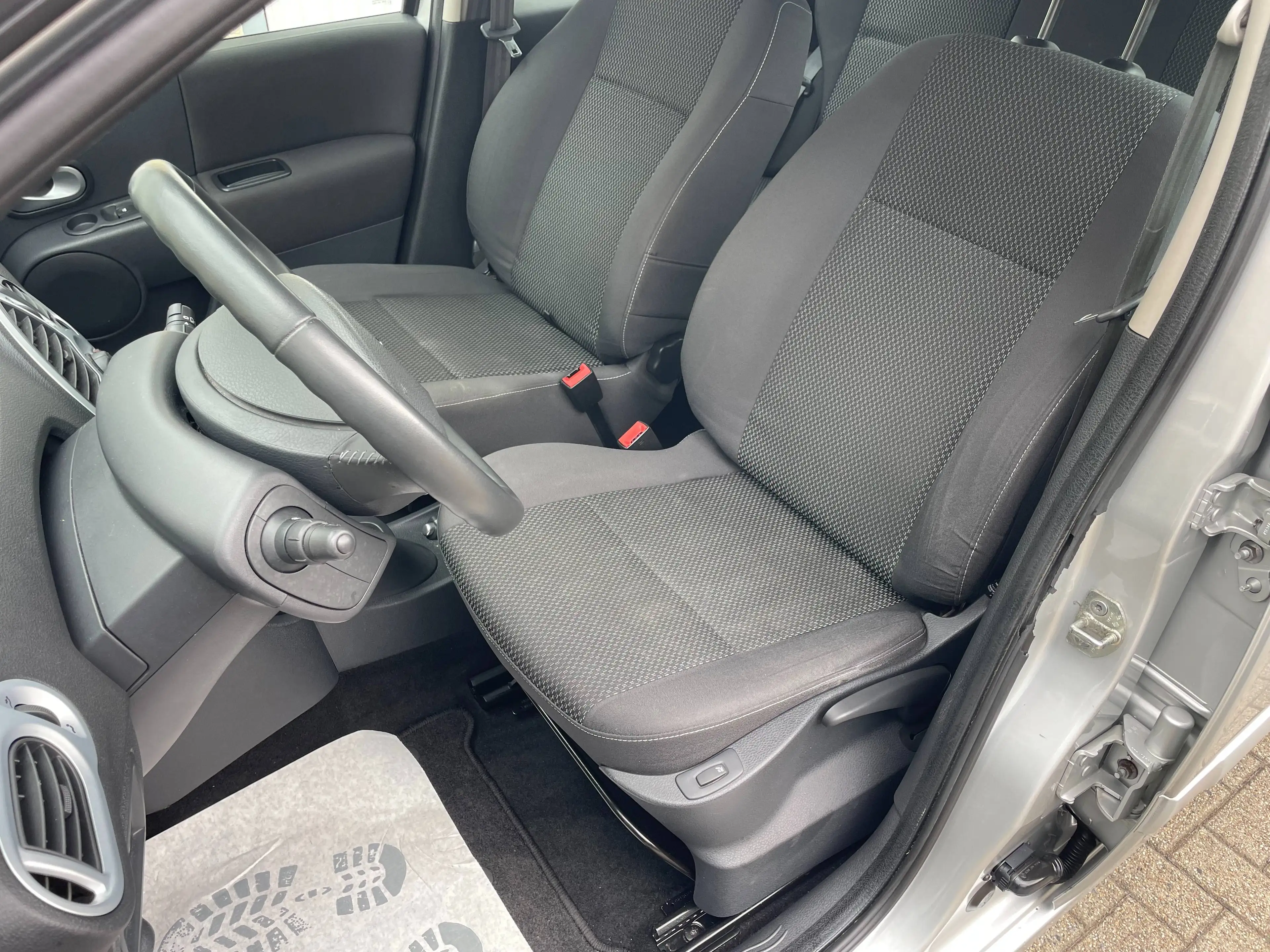 Renault Modus DYNAMIQUE 1HD ZAHNRIEMENSATZ NEU , KLIMA TEMPOMAT SHZ MFL ALU PDC — photo 11