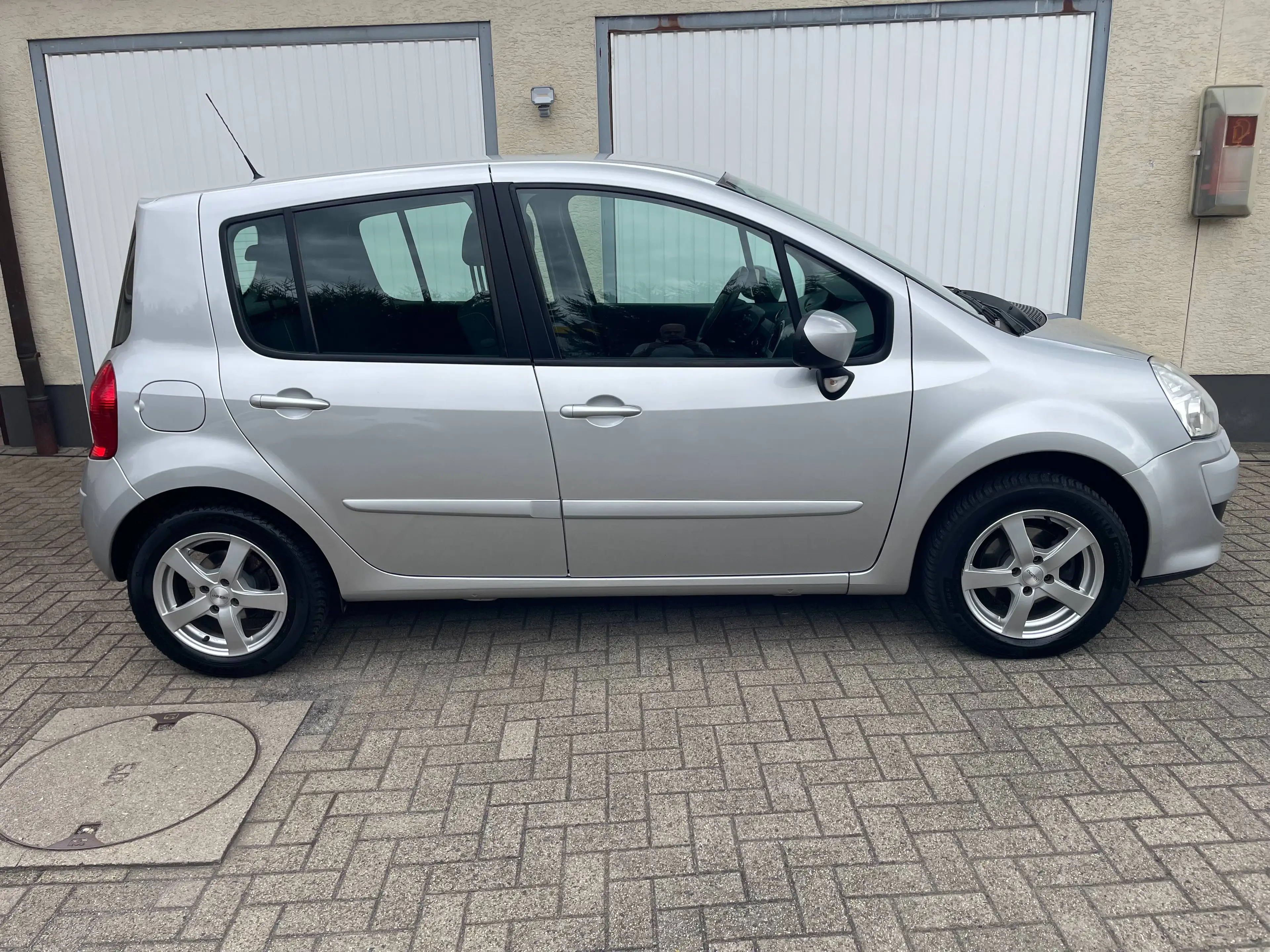 Renault Modus DYNAMIQUE 1HD ZAHNRIEMENSATZ NEU , KLIMA TEMPOMAT SHZ MFL ALU PDC — photo 7