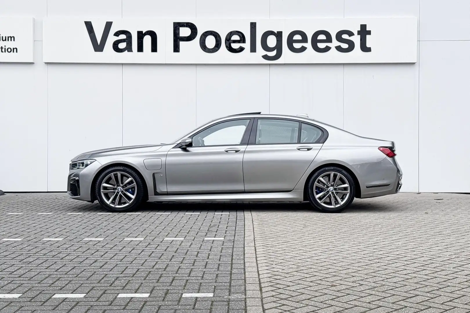 BMW 745 7 Serie 745e High Executive | M Sport | Panoramada Gris - 2