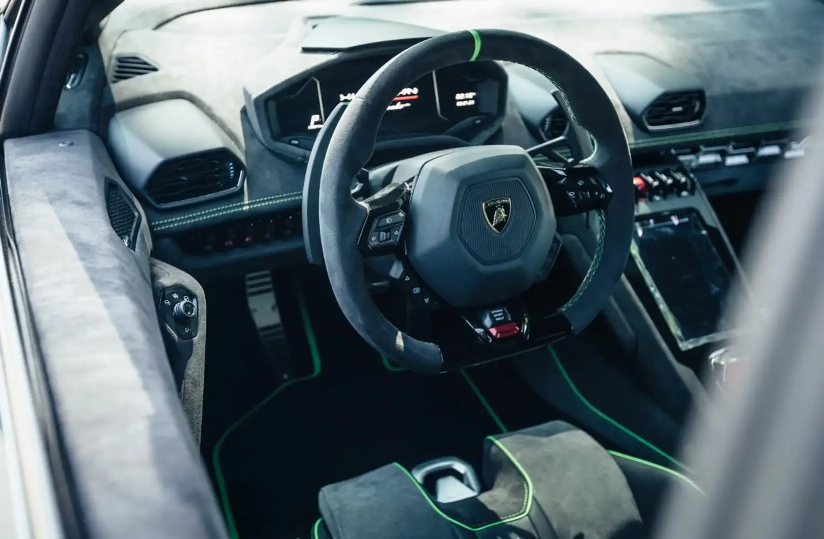 Lamborghini Huracán Sterrato Gris - 2