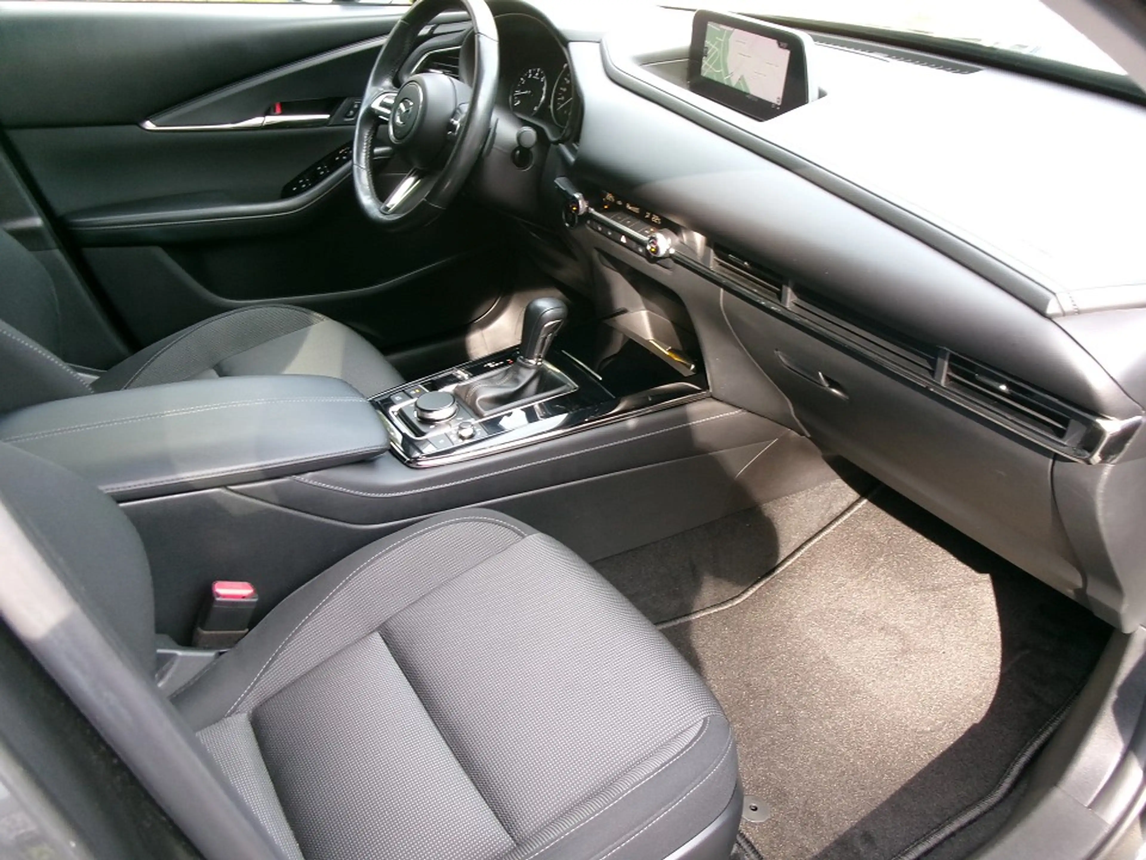 Mazda CX-30 SKYACTIV-G 2.0 M Hybrid Selection 2WD — photo 11