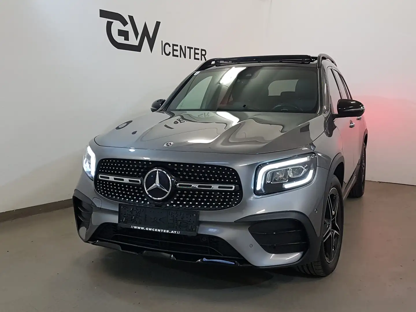 Mercedes-Benz GLB 200 d AMG Line Panorama Distronic Grau - 2