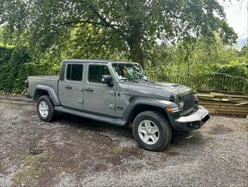3.0 V6 4WD ATX Sport