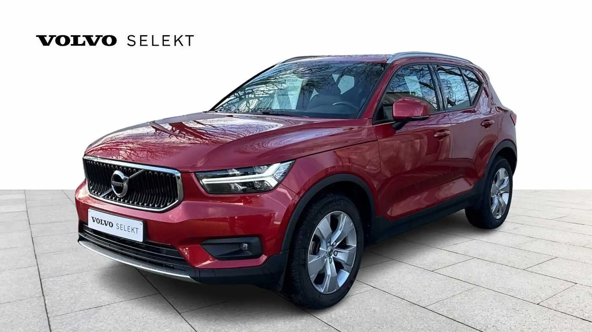 Volvo XC40 Momentum Pro, T2 (manual) Rouge - 1