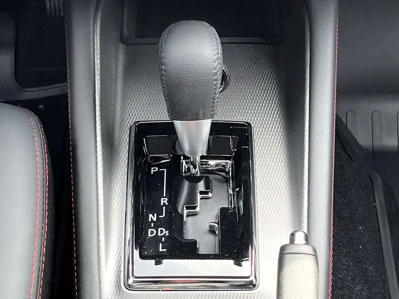 Mitsubishi RVR снимка Mitsubishi RVR