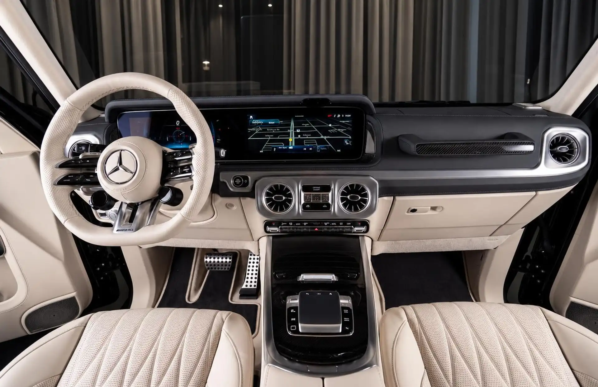 벤츠 G-Class G 63 AMG 2026 베이지 사진 5