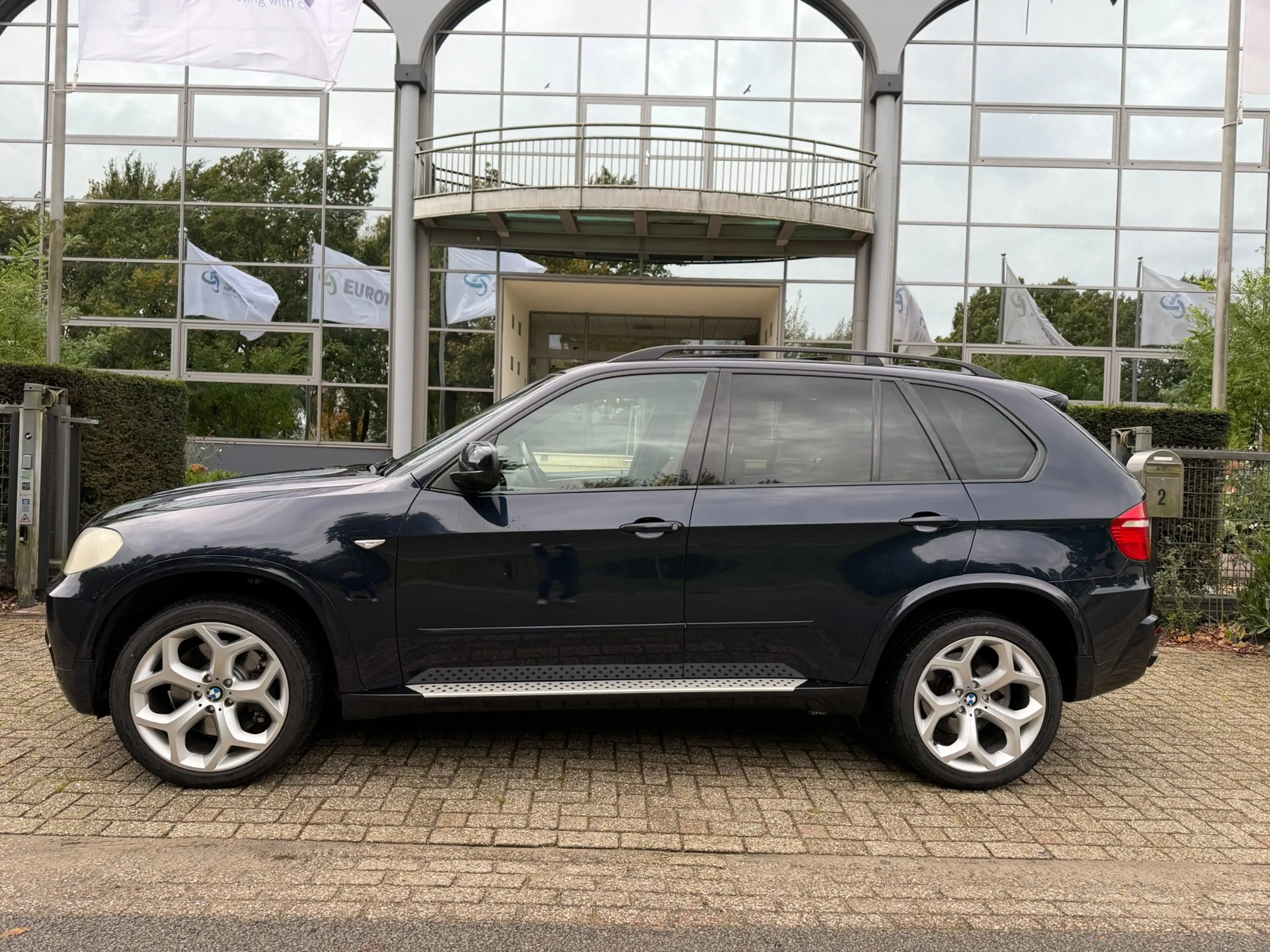 BMW X5 XDrive48i aut /M pakket/pano,sport leer,o.h Boekje — photo 2
