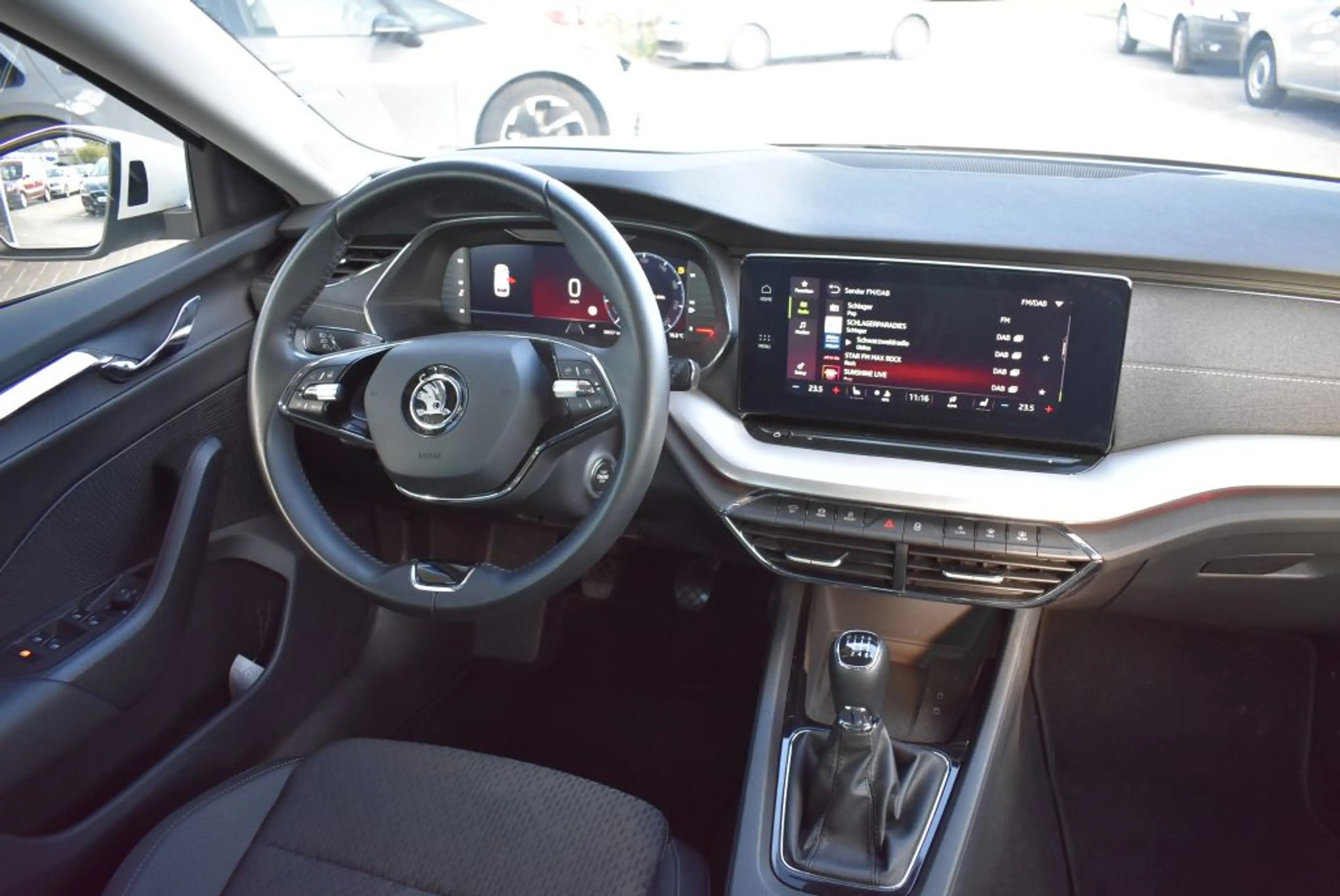 Skoda Octavia Combi 2.0 TDI Style Led-Scheinwerfer Navi Alu Klim — photo 6
