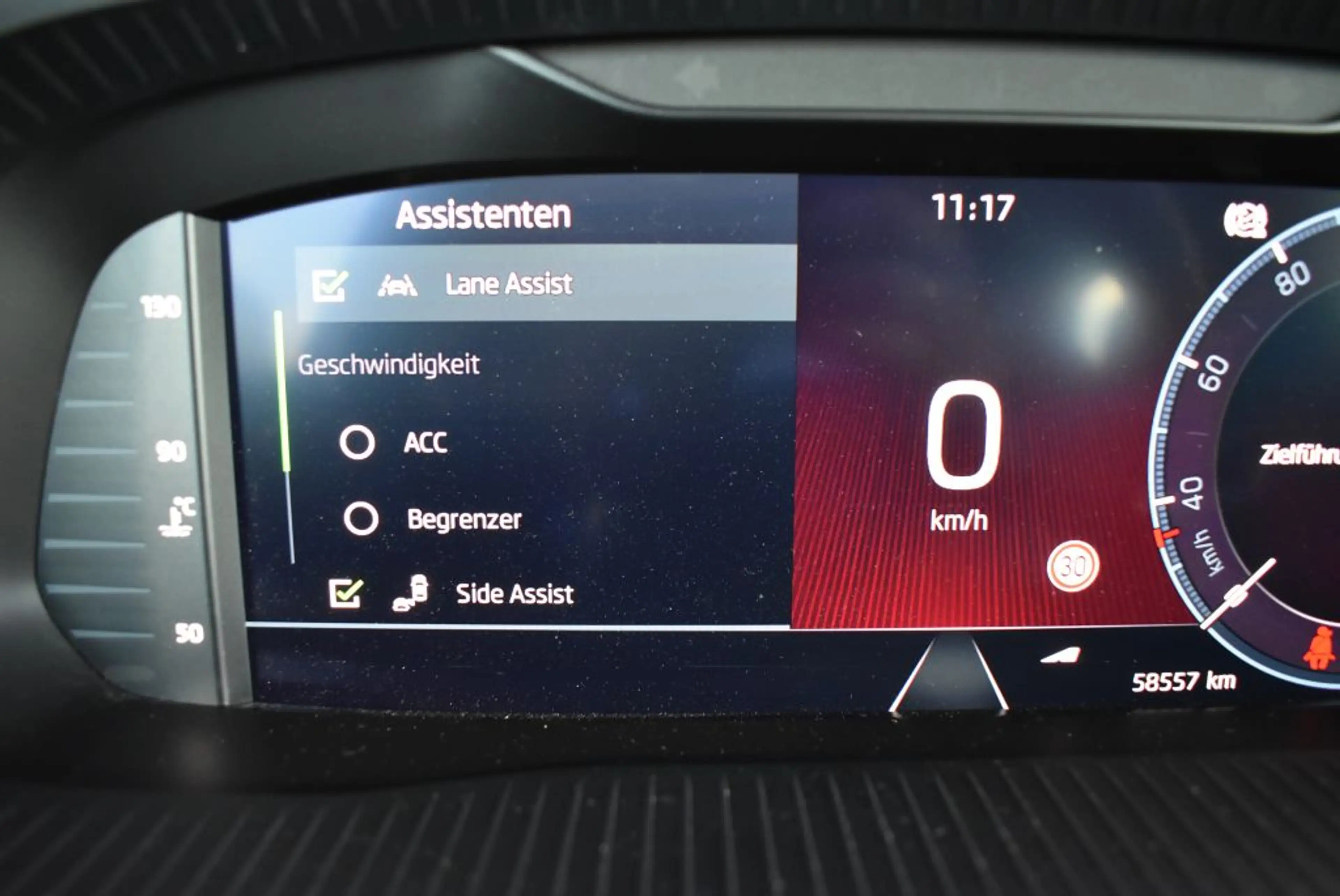 Skoda Octavia Combi 2.0 TDI Style Led-Scheinwerfer Navi Alu Klim — photo 10