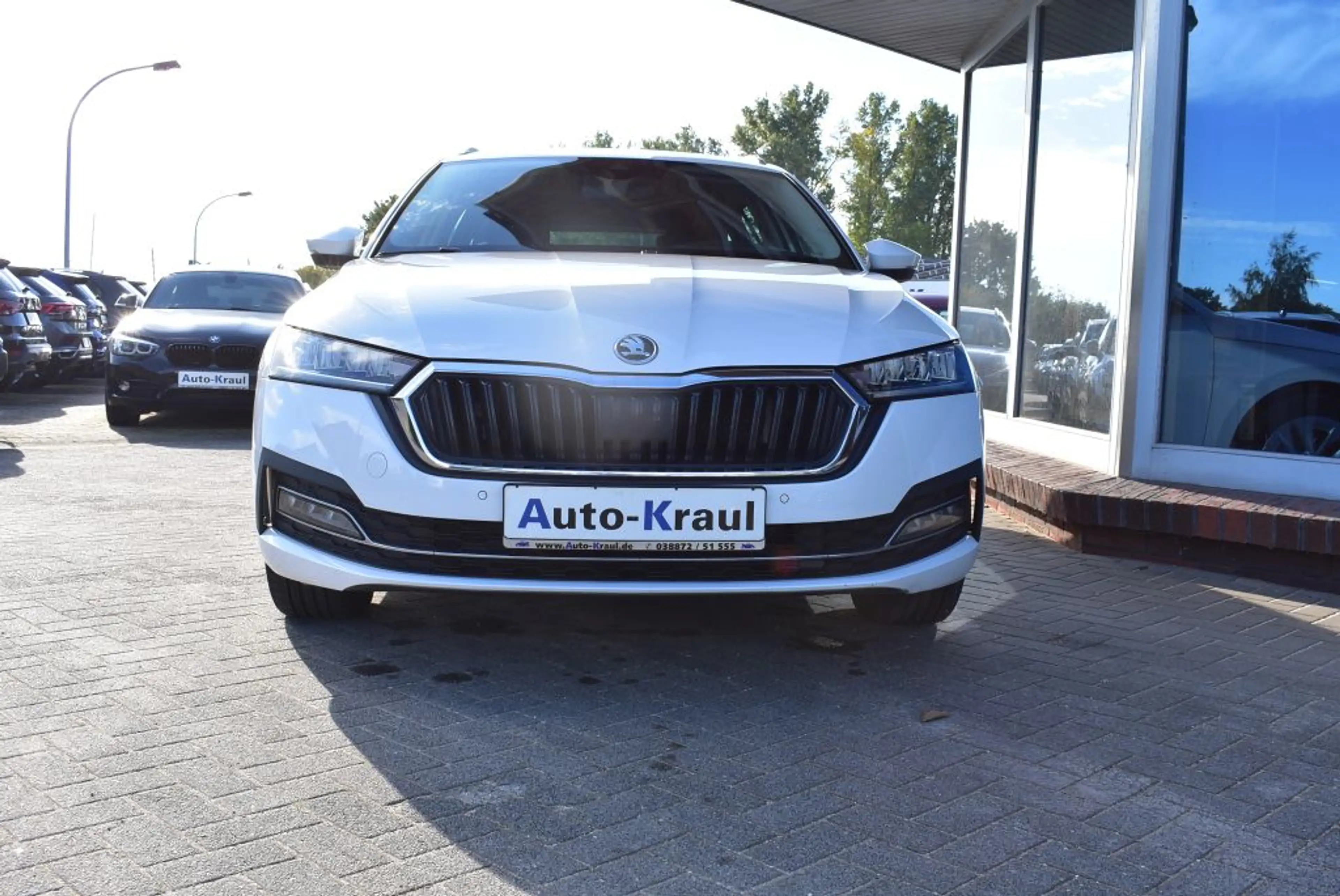 Skoda Octavia Combi 2.0 TDI Style Led-Scheinwerfer Navi Alu Klim — photo 8