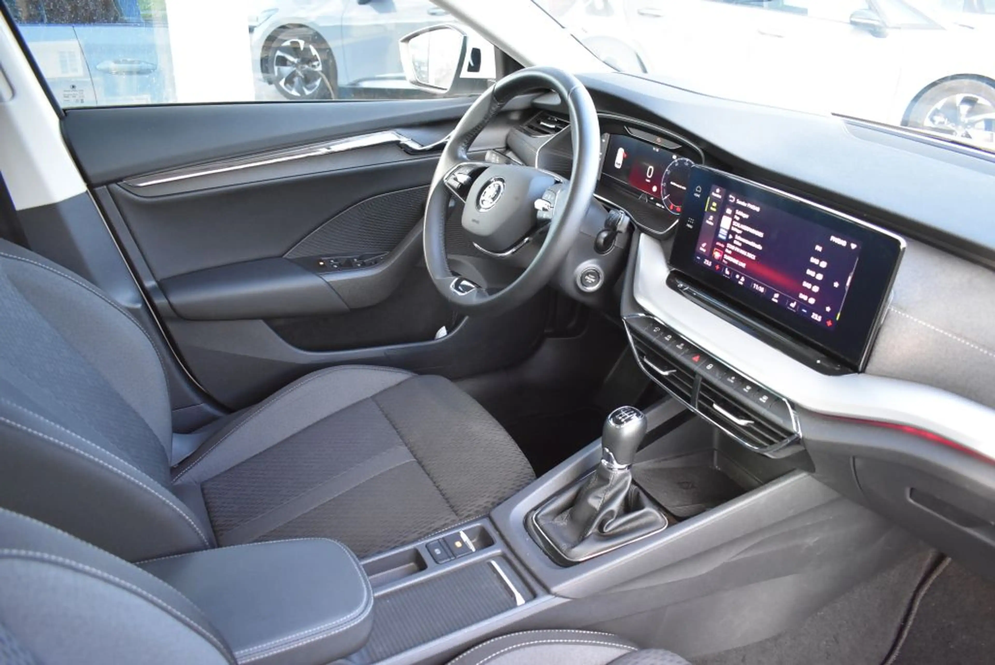 Skoda Octavia Combi 2.0 TDI Style Led-Scheinwerfer Navi Alu Klim — photo 7