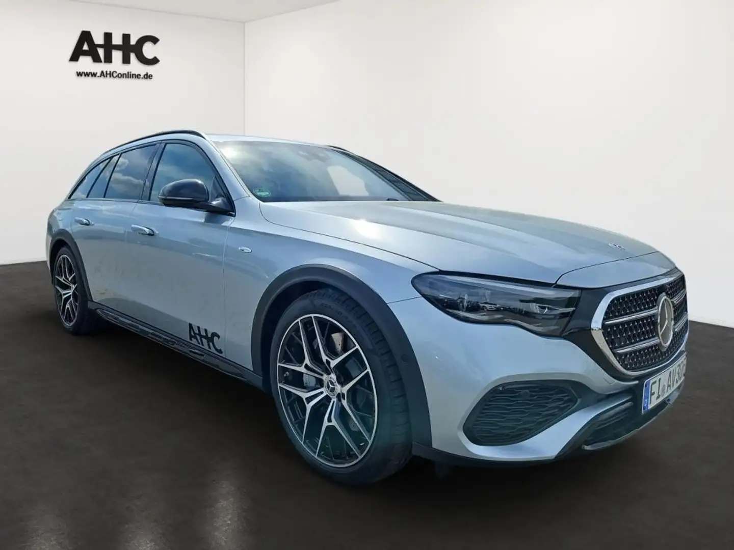 Mercedes-Benz E 300 de 4M ALL-TERRAIN ++ASSISTENZ+NIGHT+AHK+++ Silber - 2