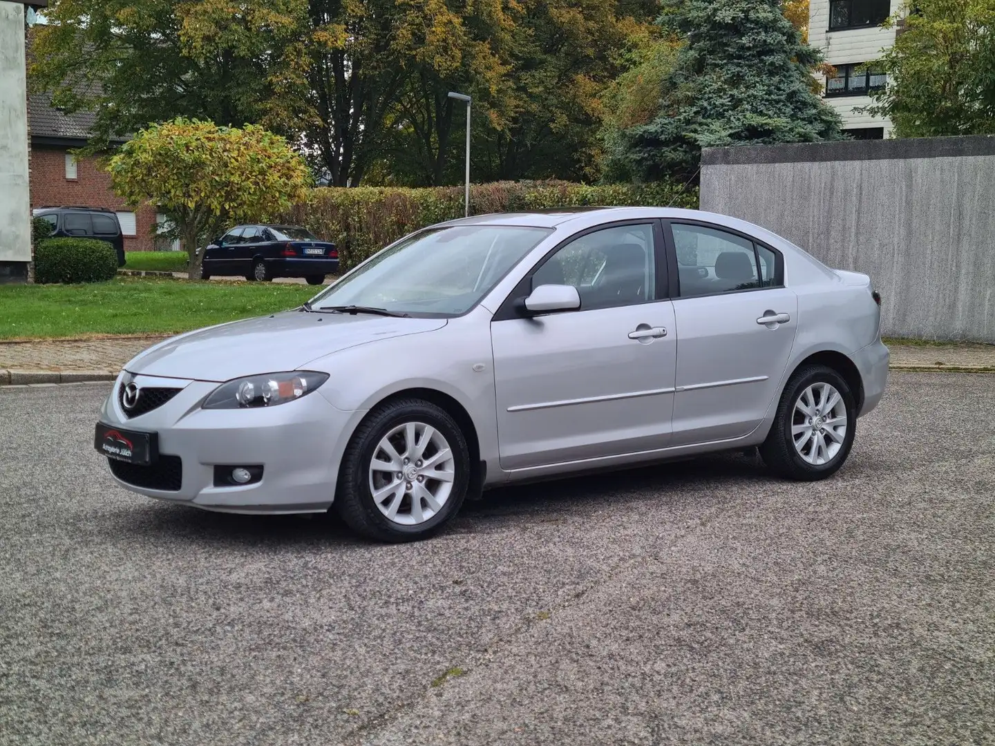 Mazda 3 Lim. 1.6 Active*wenig km*Allwetterreifen*Klima Silber - 1