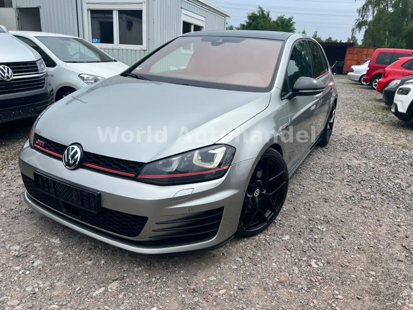 Volkswagen Golf VII Lim. GTI Performance BMT Silber - 1