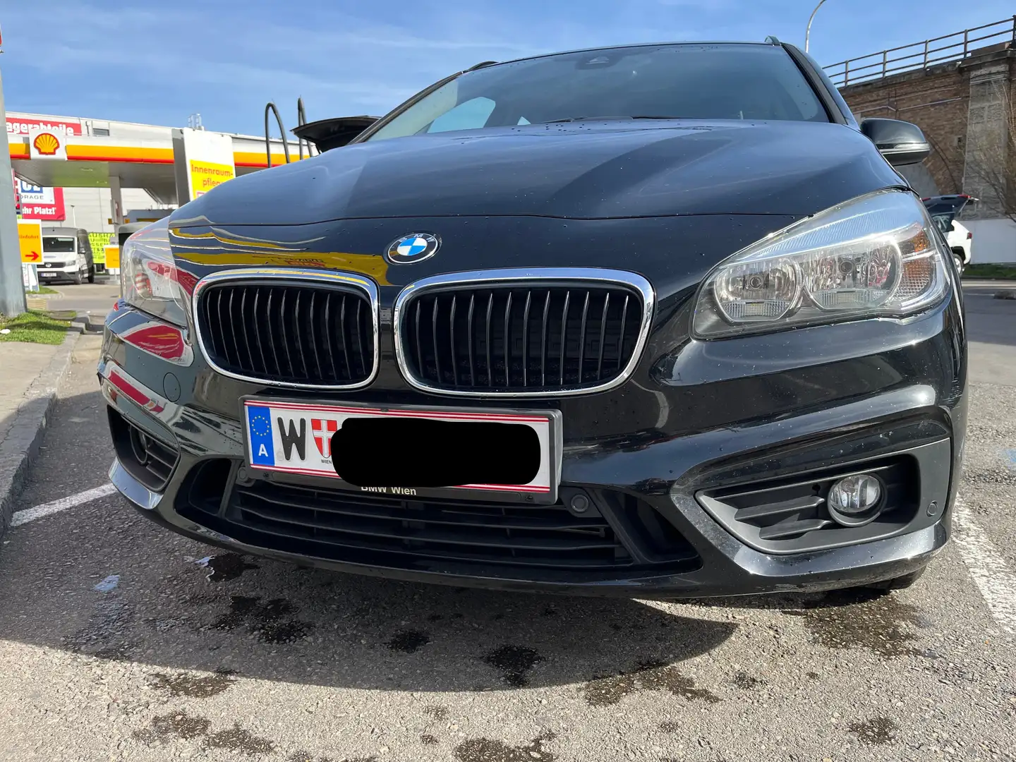 BMW 218 218d Active Tourer Aut. Schwarz - 2