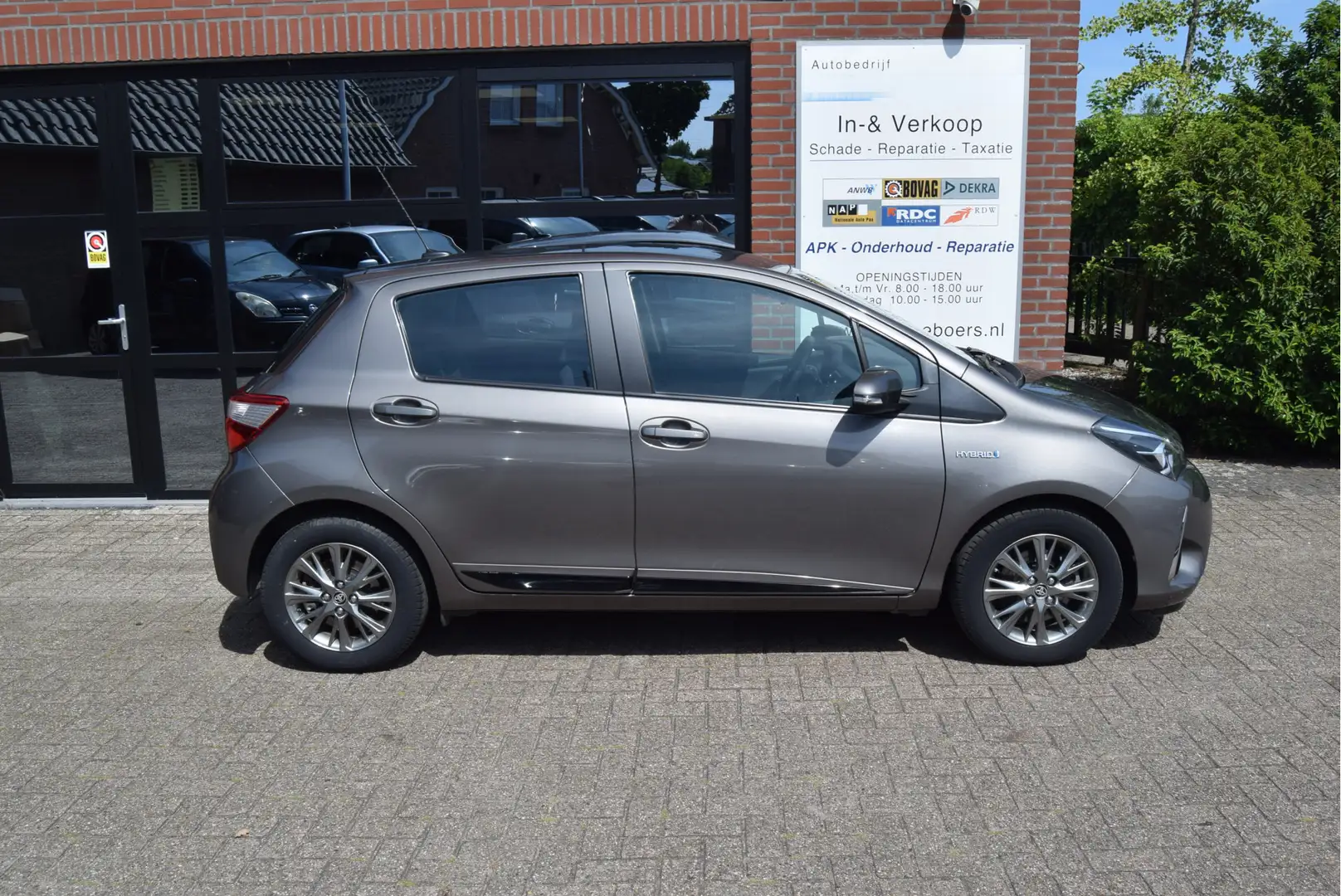 Toyota Yaris 1.5 Hybrid | Camera | Navi | Beige - 2