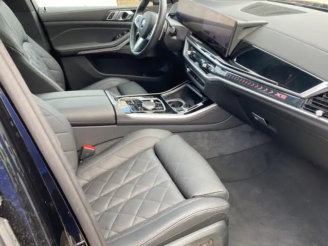 BMW X5 view 13