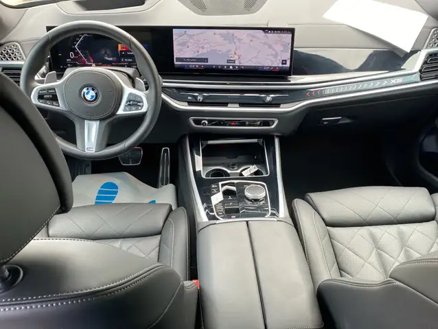 BMW X5 view 3