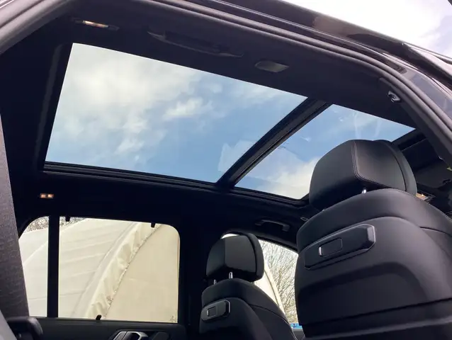BMW X5 view 12