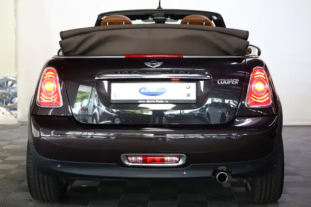 Mini Convertible view 6