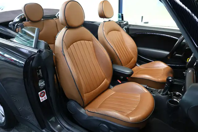 Mini Convertible view 11