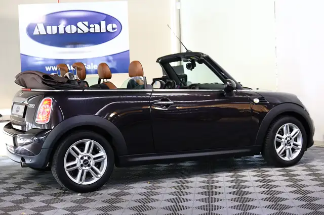 Mini Convertible view 8