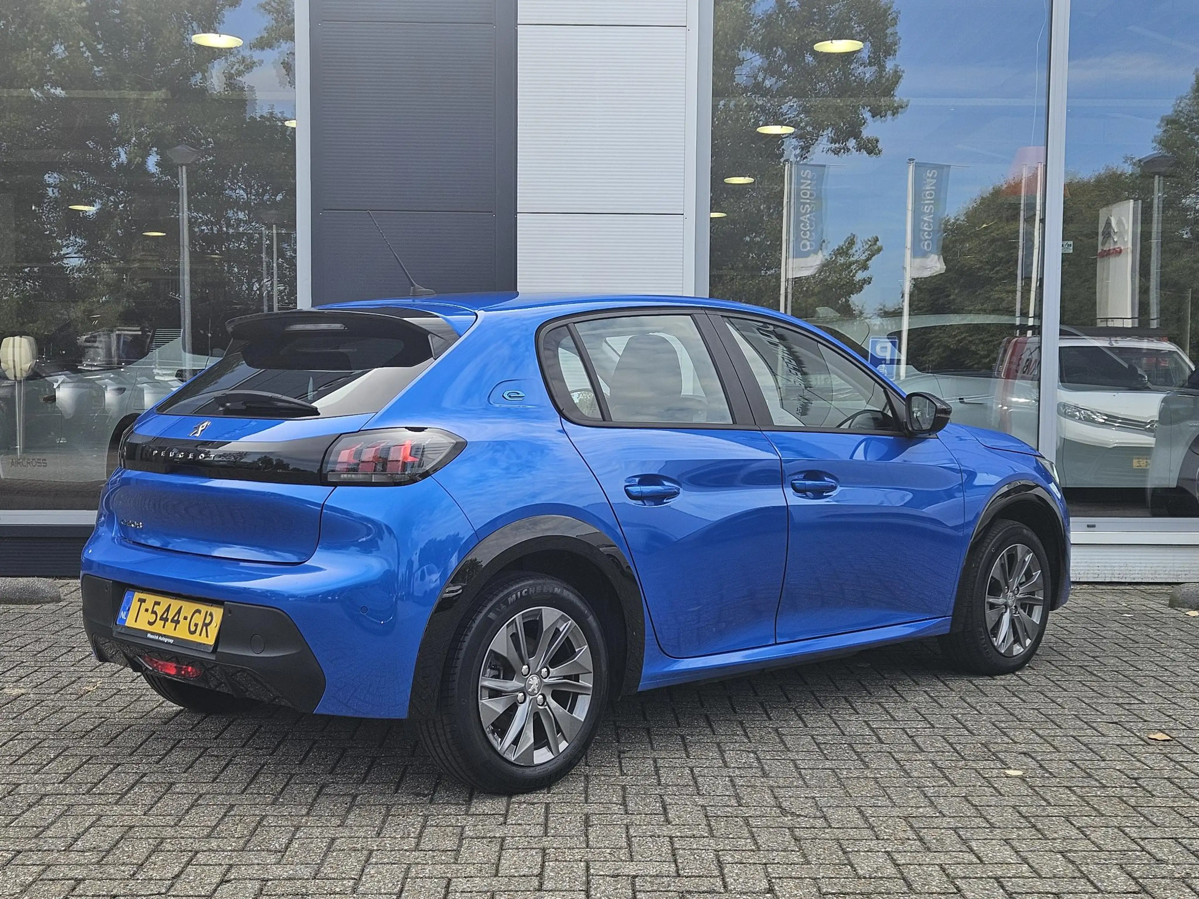 Peugeot e-208 EV Active Pack 50 kWh SOH 97.4% | Cruise Control | — photo 3