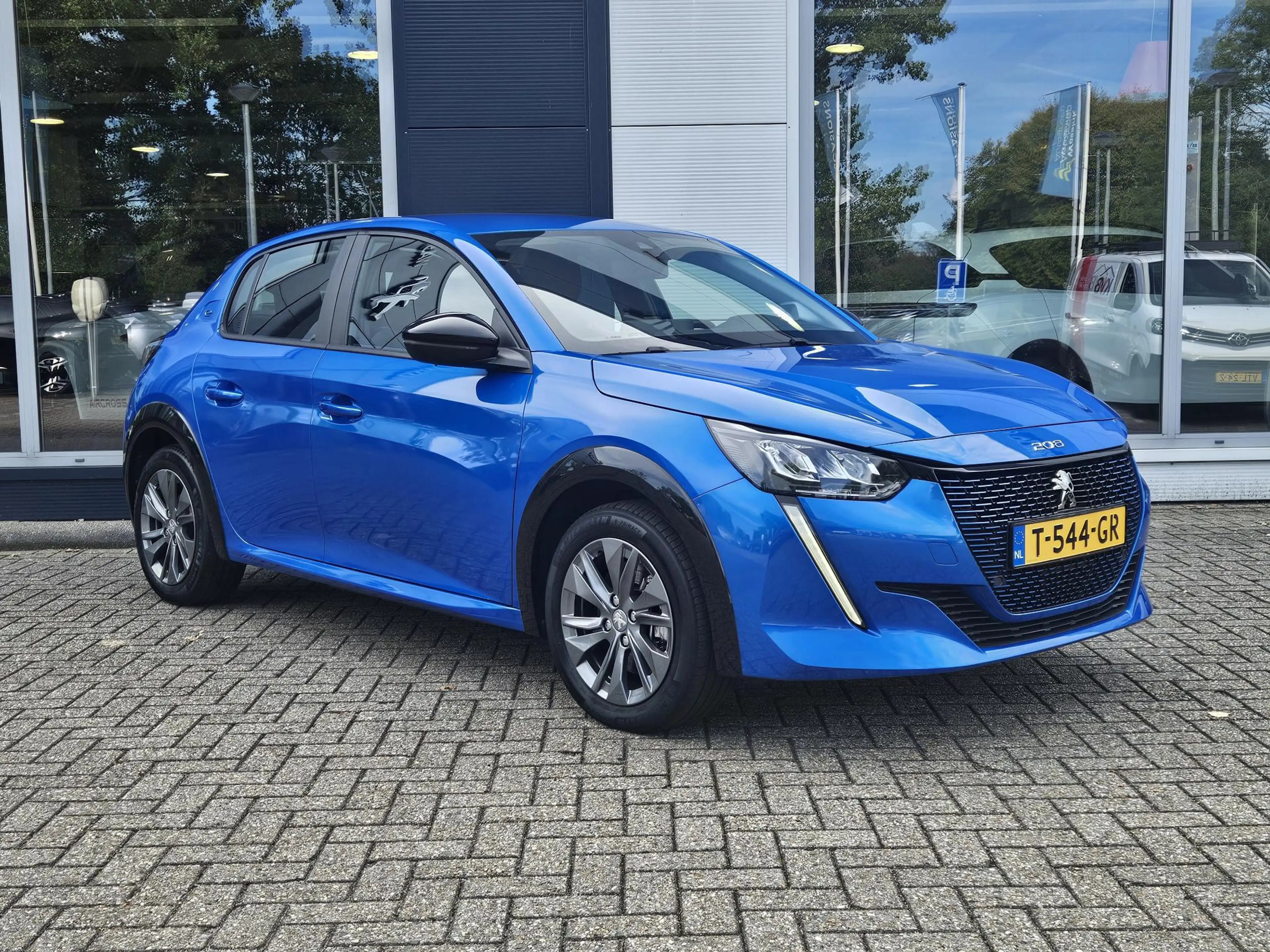 Peugeot e-208 EV Active Pack 50 kWh SOH 97.4% | Cruise Control | — photo 2