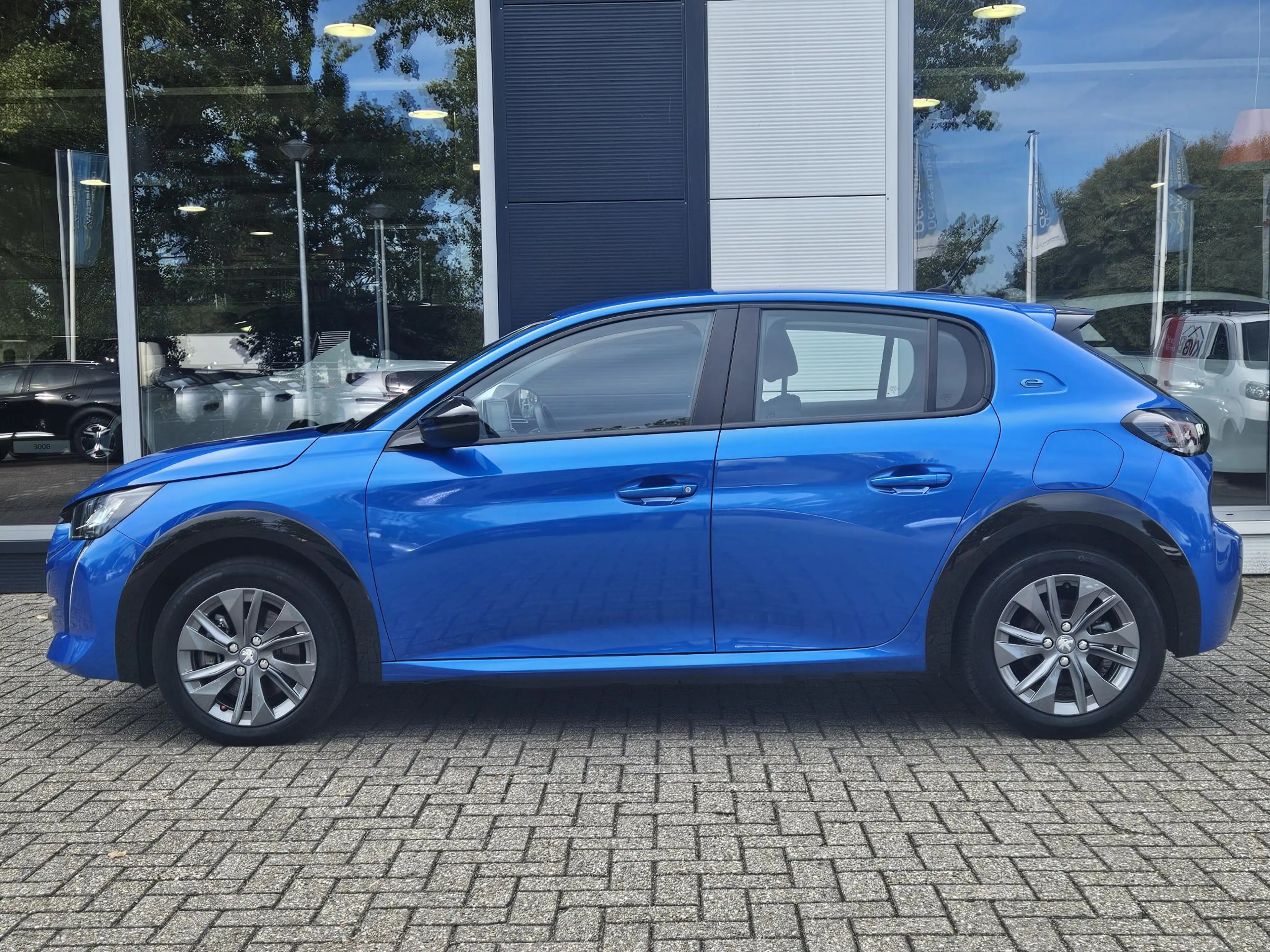 Peugeot e-208 EV Active Pack 50 kWh SOH 97.4% | Cruise Control | — photo 8